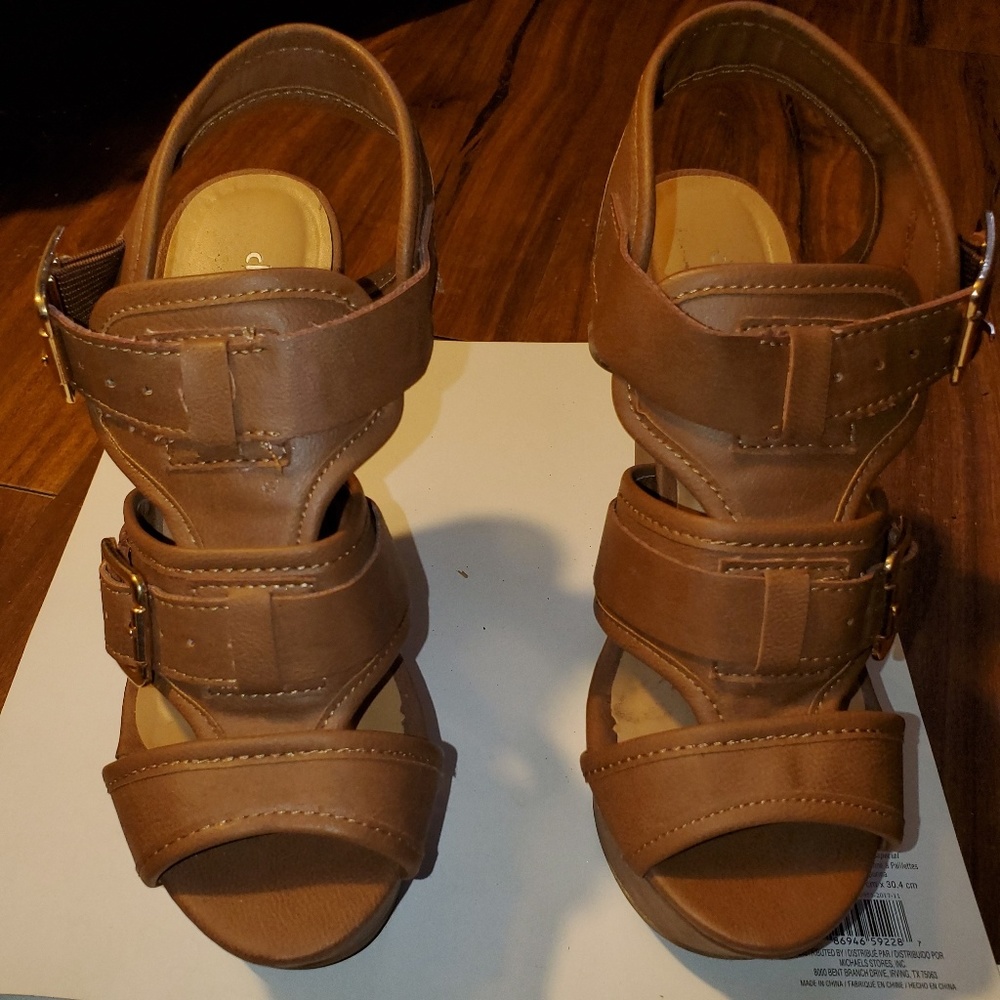 Cute brown wedges